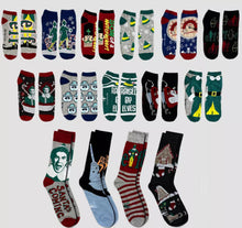 Load image into Gallery viewer, Men&#39;s Elf 15 Days of Socks Advent Calendar - Red/Black/Green 6-12
